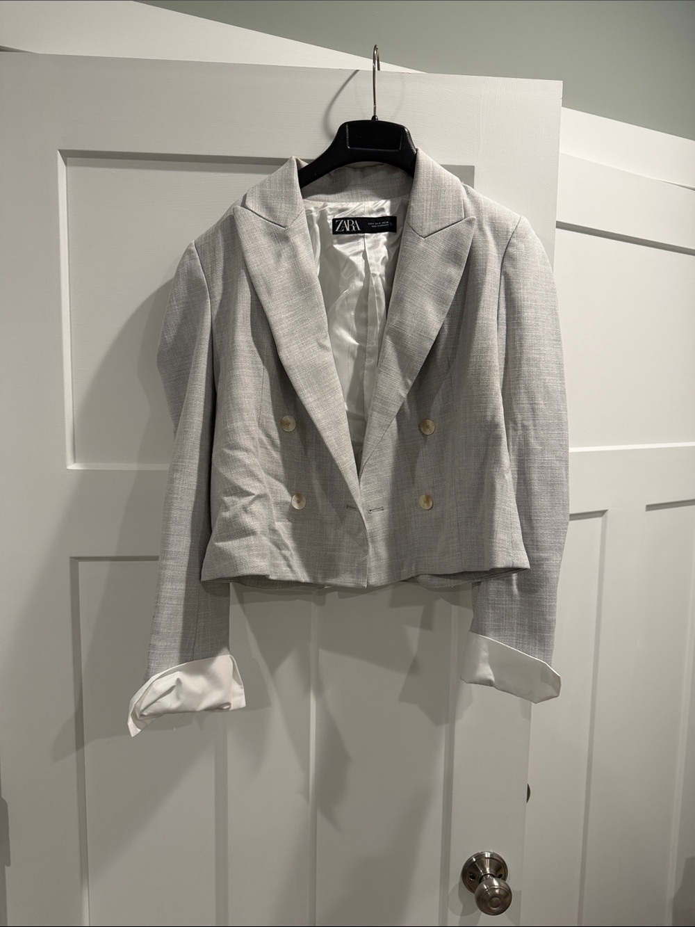 ZARA Light Gray Cropped Double-Breasted Blazer